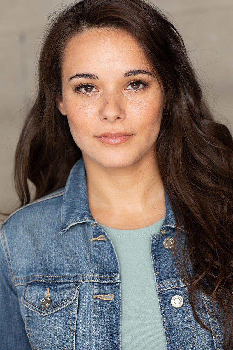 Chloé Malaisé Headshot 2 Chloé Malaisé Headshot 2